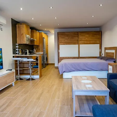 Apartment Estudio Moderno En Elviria, *